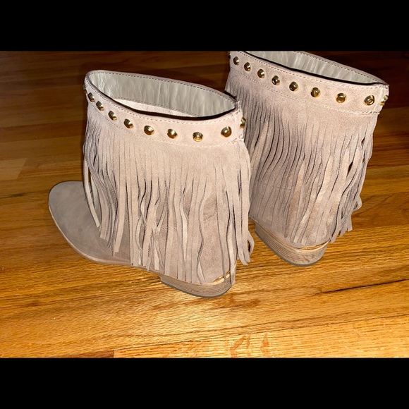 Suede Fringe booties with Gold hardware - Picture 7 of 11